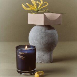Christmas gift:DRAKE Better World Fragrance House Sweeter Tings Candle NWB